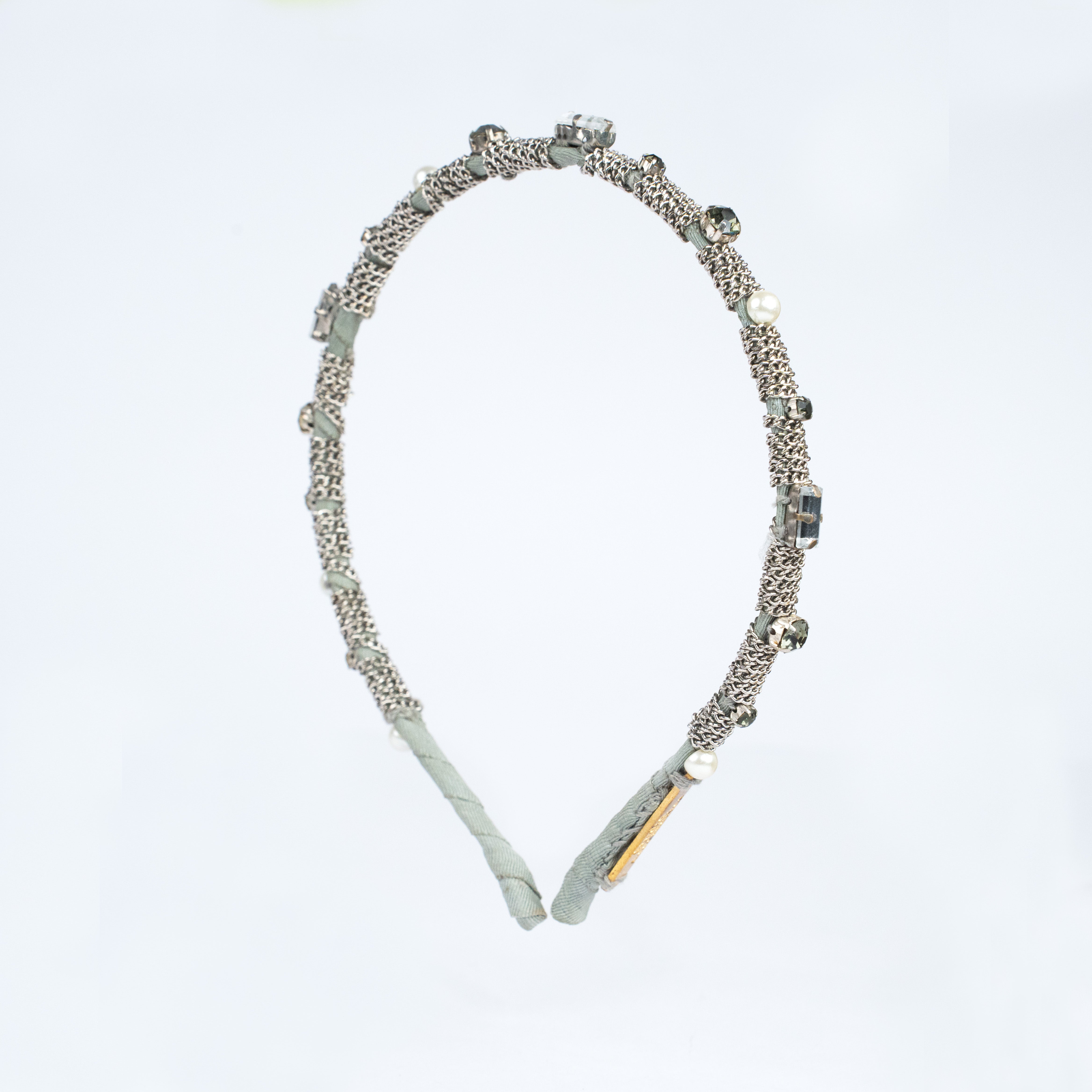 Queen Chain – BornFlash
